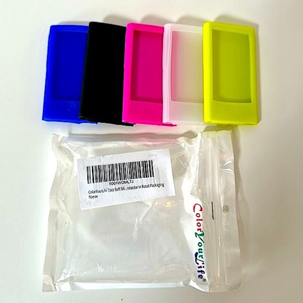 NWOT! 5  Rubber IPod Cases
